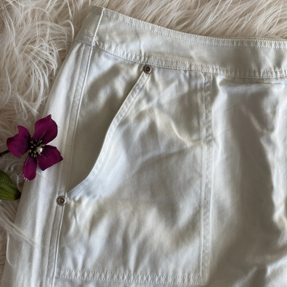 LIZ CLAIBORNE skort